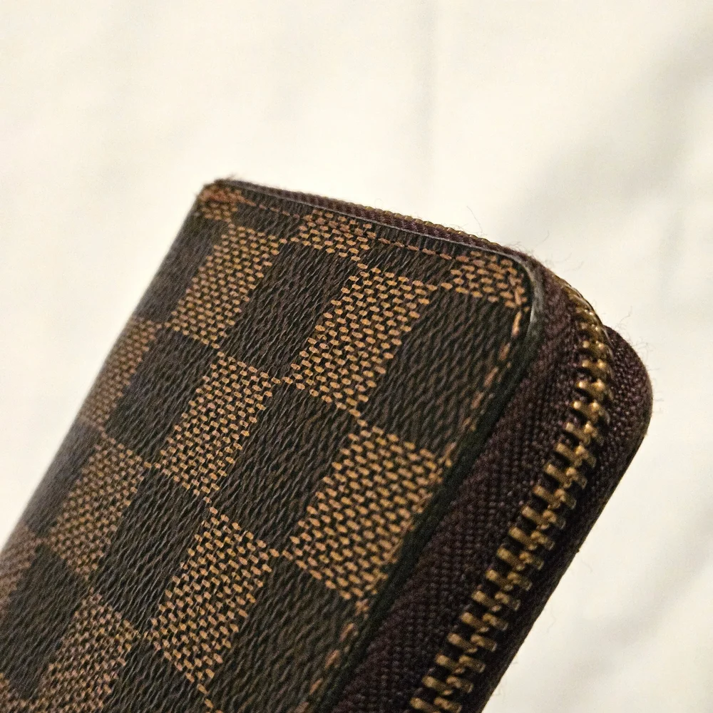 Louis Vuitton Wallet - Picture 11 of 15